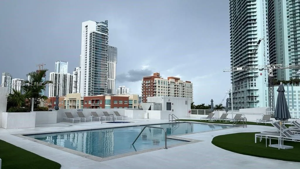 275 NE 18th St # 1910, Miami, FL 33132