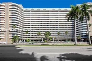 5555 Collins Ave # 14U, Miami Beach, FL 33140 photo 2
