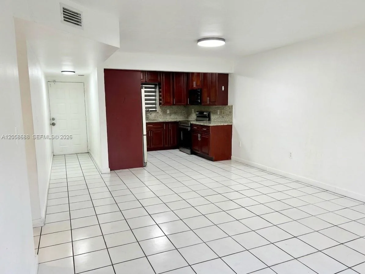 2925 W 80th St # 109, Hialeah, FL 33018 photo 3