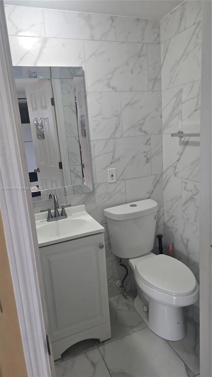 1163 NE 111th St # 2, Miami, FL 33161 photo 4