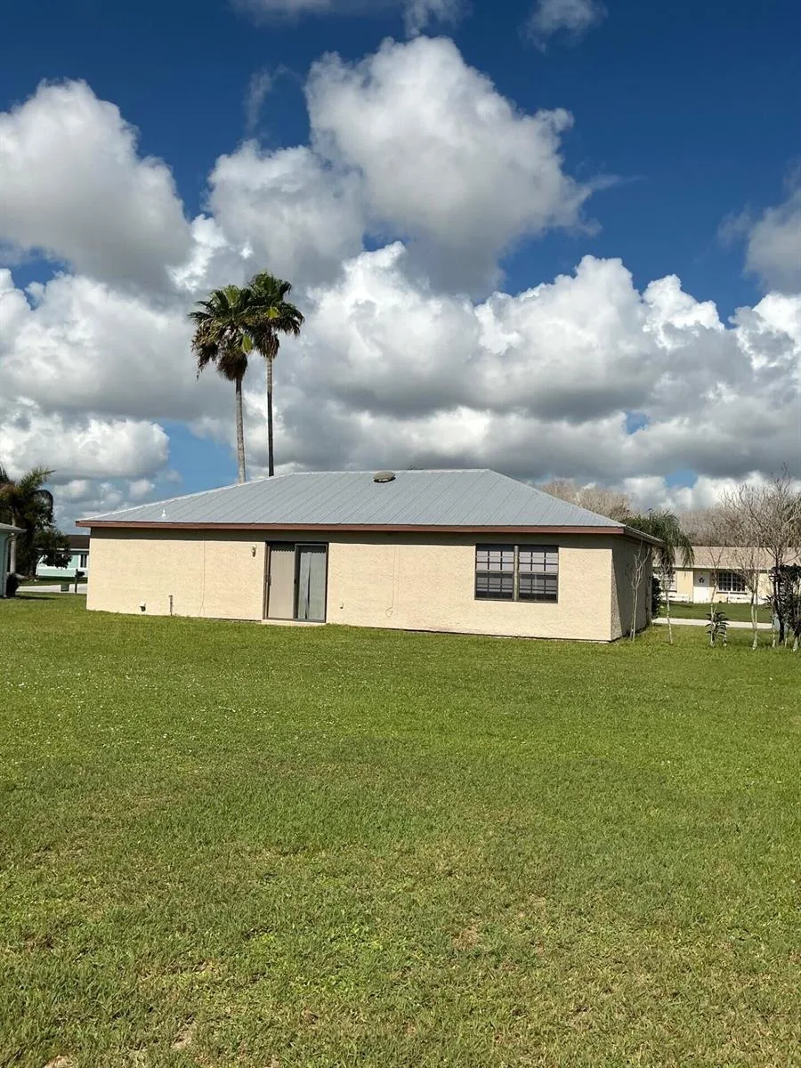 1537 SE Arenson Lane, Port St. Lucie, FL 34952 photo 8