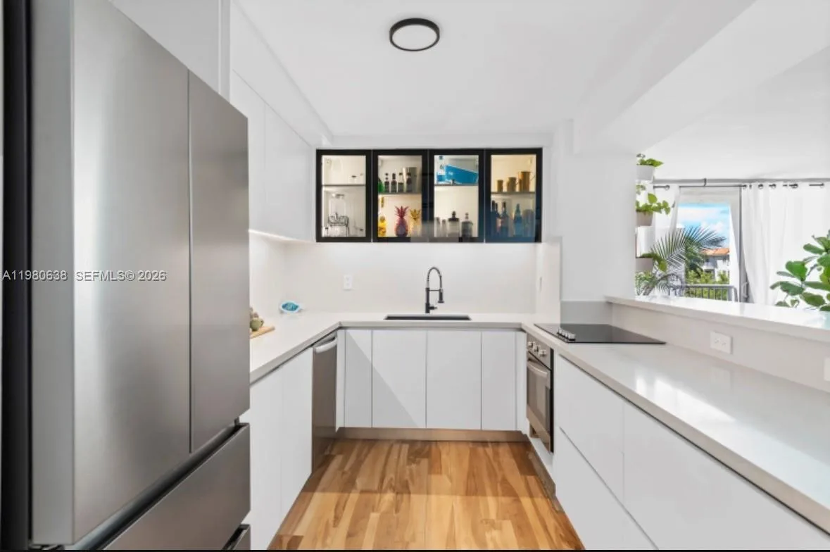 2655 Collins Ave # 504, Miami Beach, FL 33140 photo 4