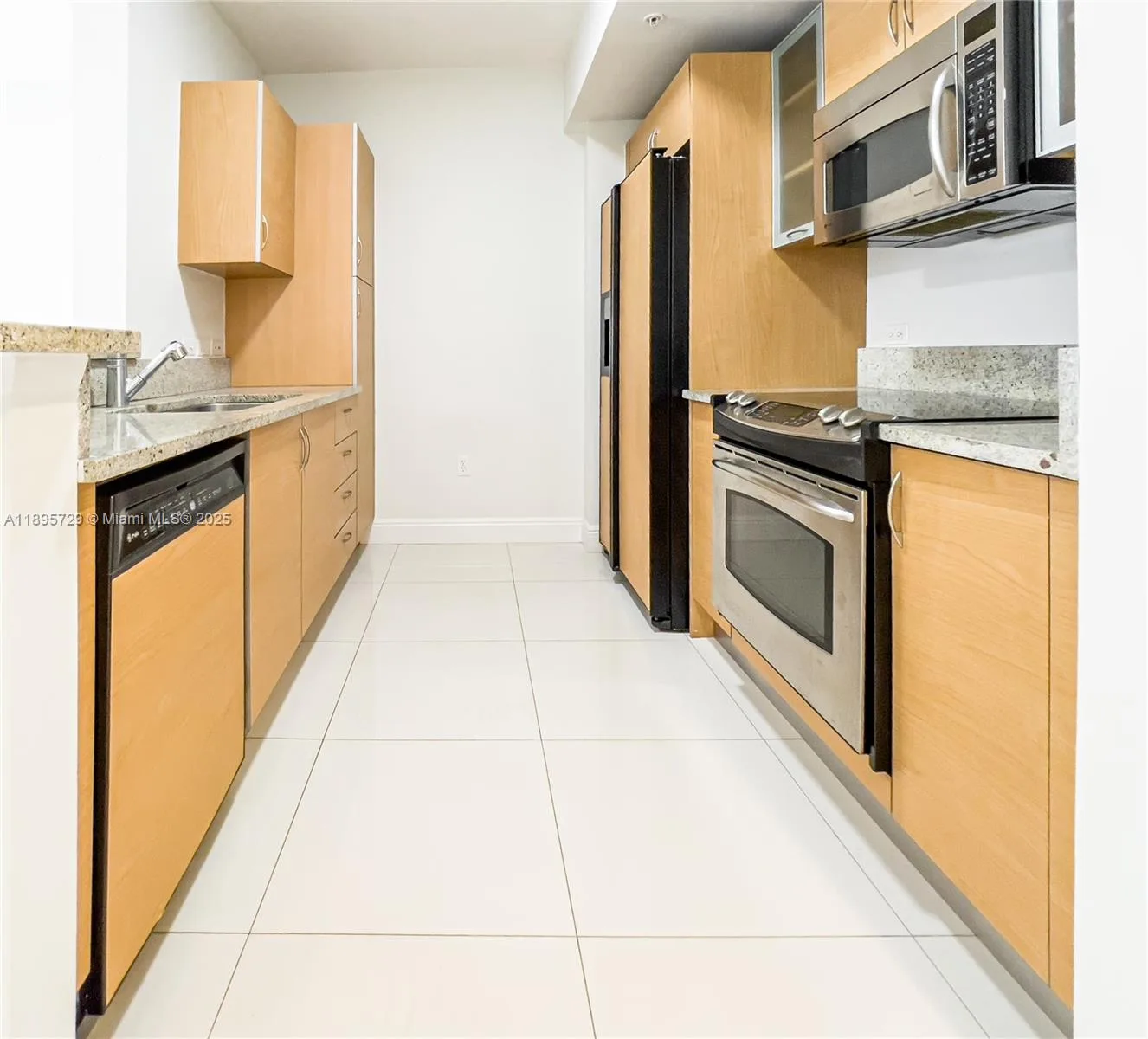 18800 NE 29th Ave # 607, Aventura, FL 33180 photo 2