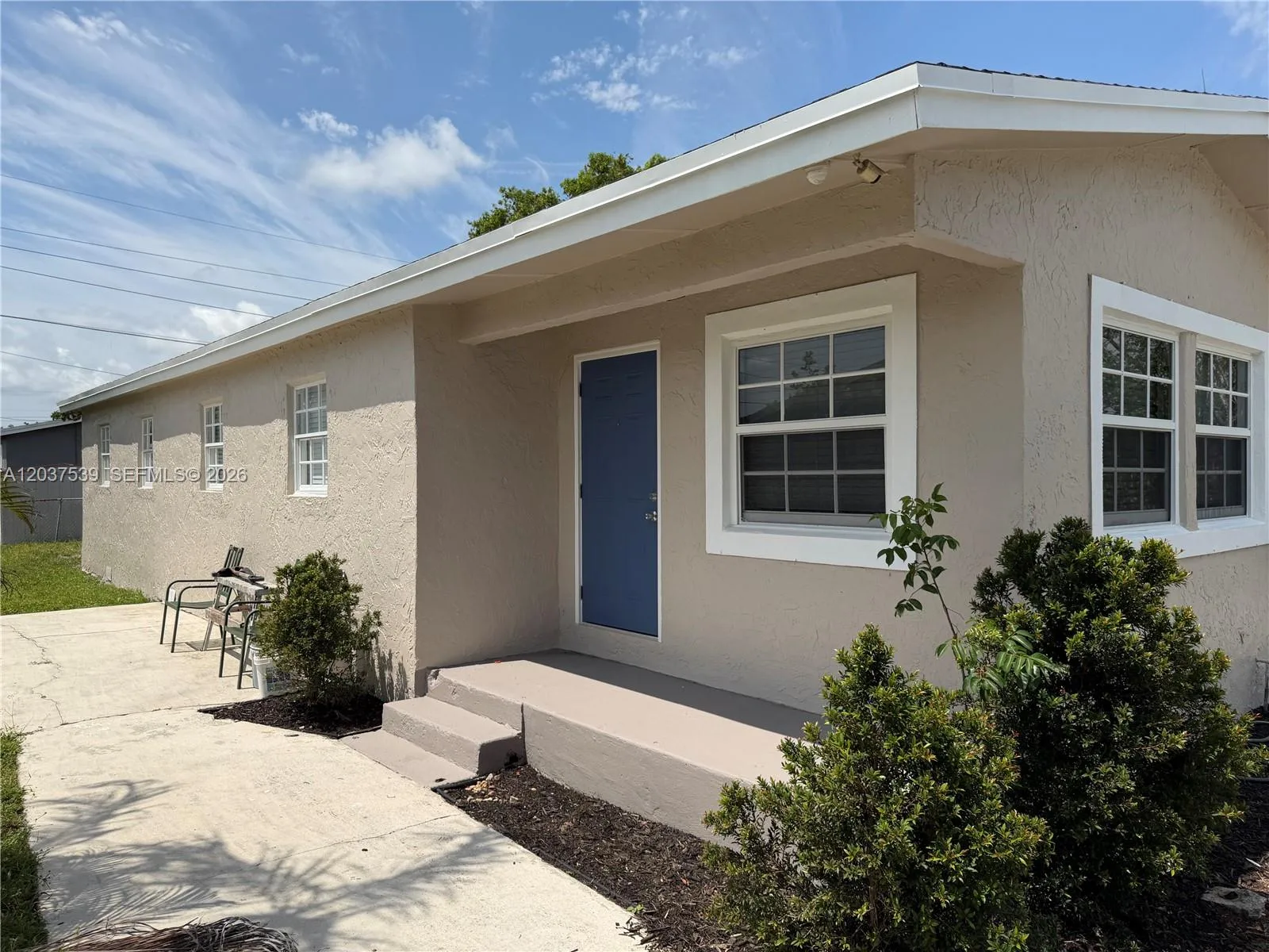 2910 NW 25th St, Fort Lauderdale, FL 33311