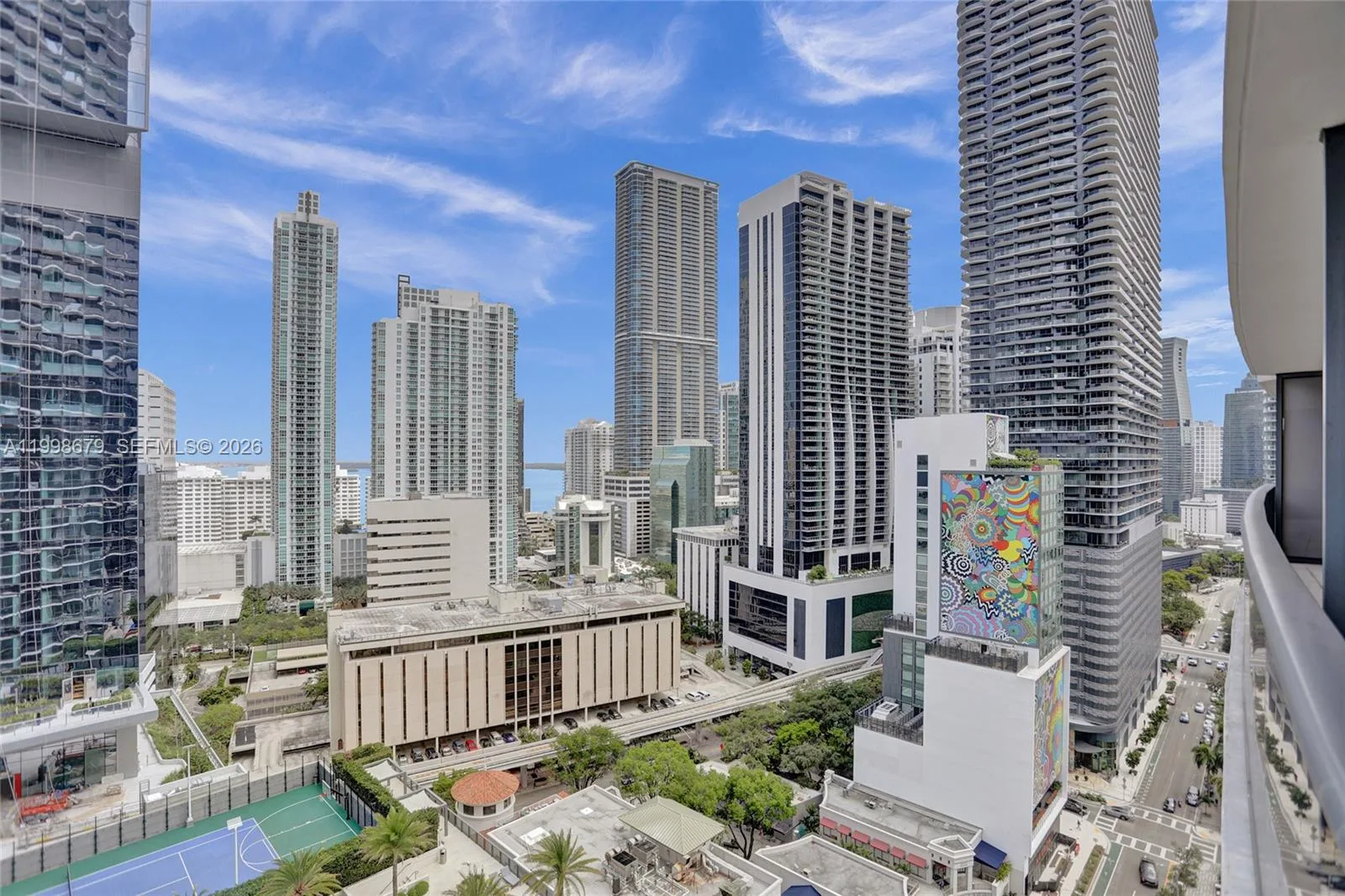 45 SW 9th St # 2001, Miami, FL 33130 photo 2