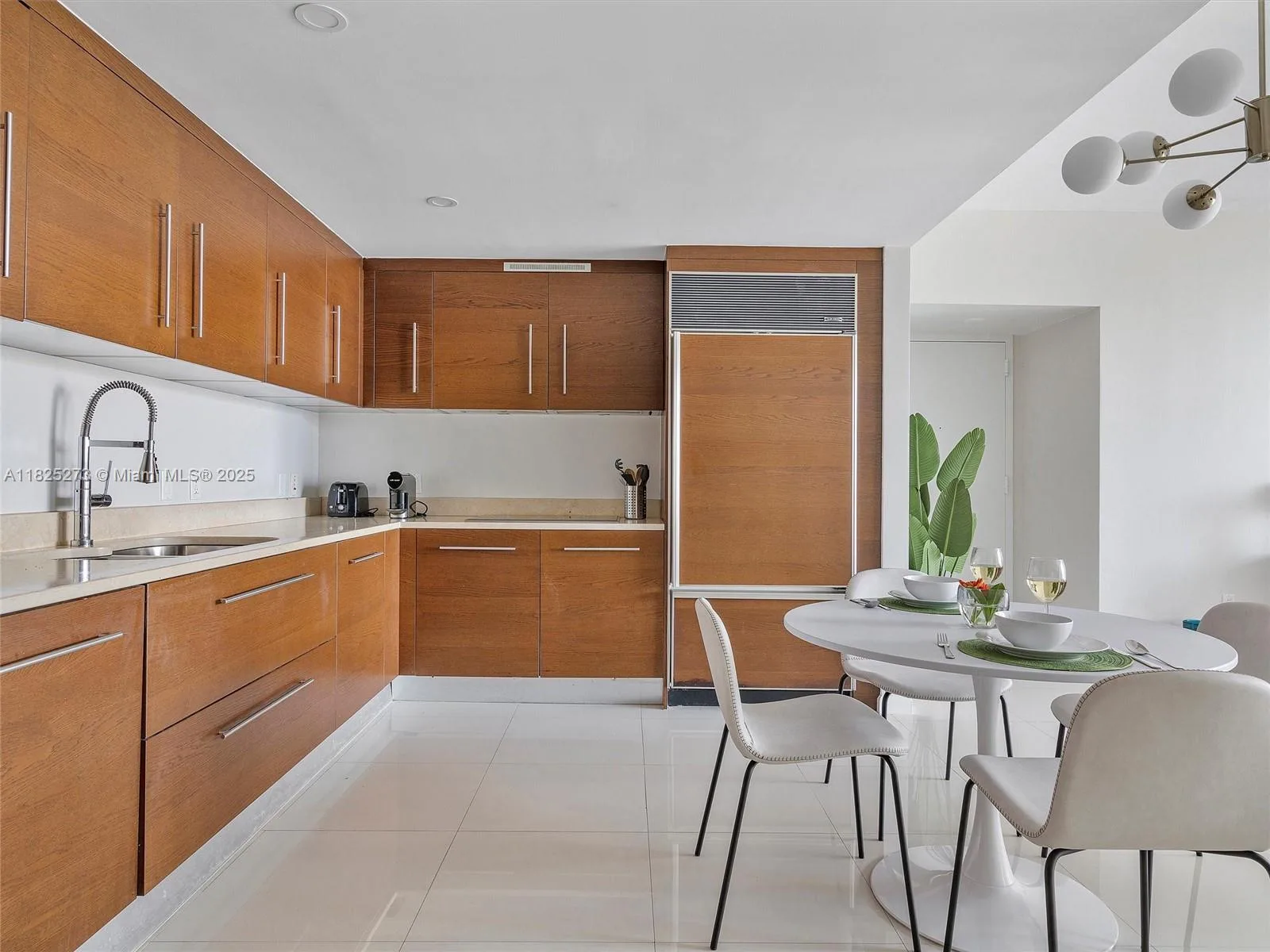 485 Brickell Ave # 2501, Miami, FL 33131 photo 3