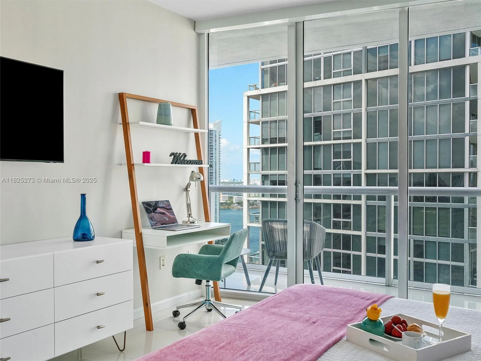 485 Brickell Ave # 2501, Miami, FL 33131 photo 9