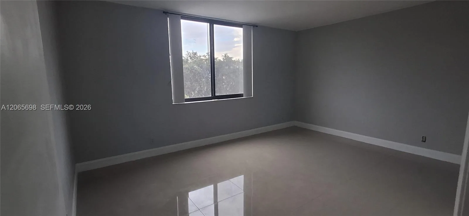 901 Hillcrest Dr # 311, Hollywood, FL 33021 photo 4