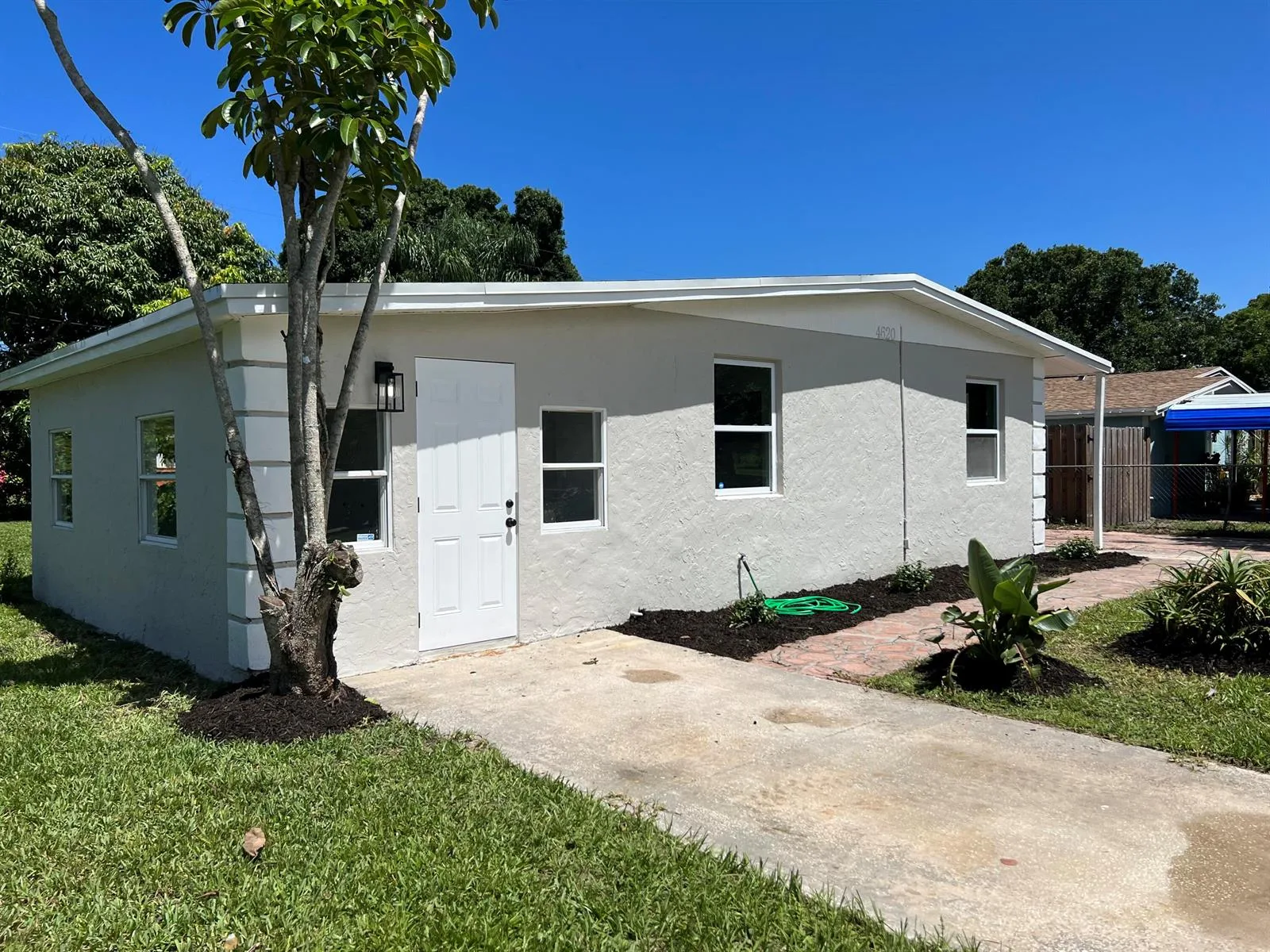 4620 39th Avenue, Vero Beach, FL 32967 photo 2