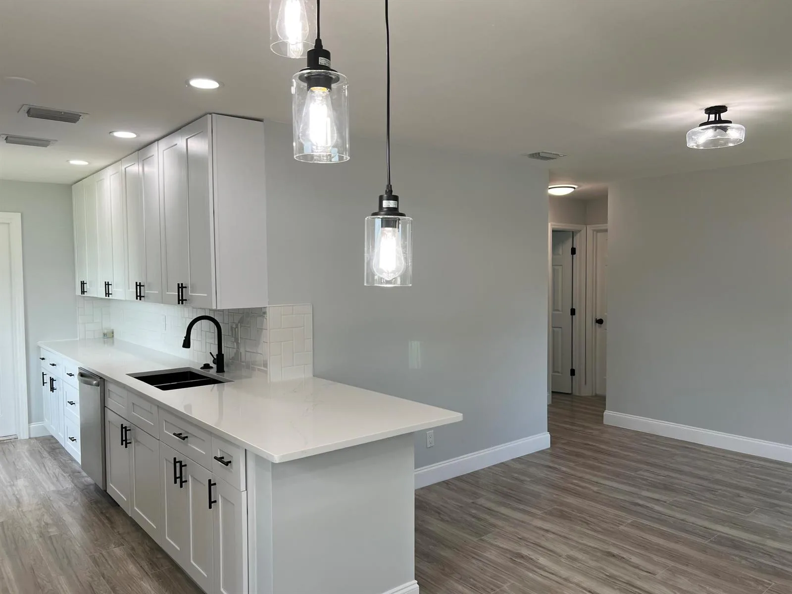 4620 39th Avenue, Vero Beach, FL 32967 photo 4