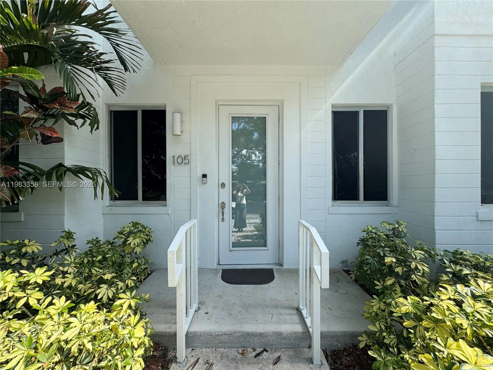 2630 NE 213 St # 105, Miami, FL 33180