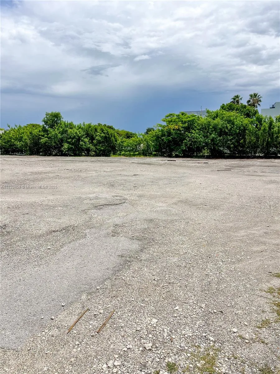 1401 NW 108th Ave, Sweetwater, FL 33172