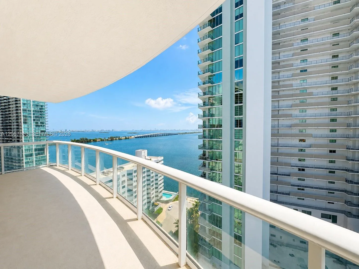 480 NE 30th St # 1701, Miami, FL 33137 photo 2