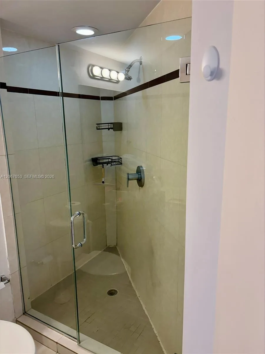 480 NE 30th St # 1701, Miami, FL 33137 photo 3