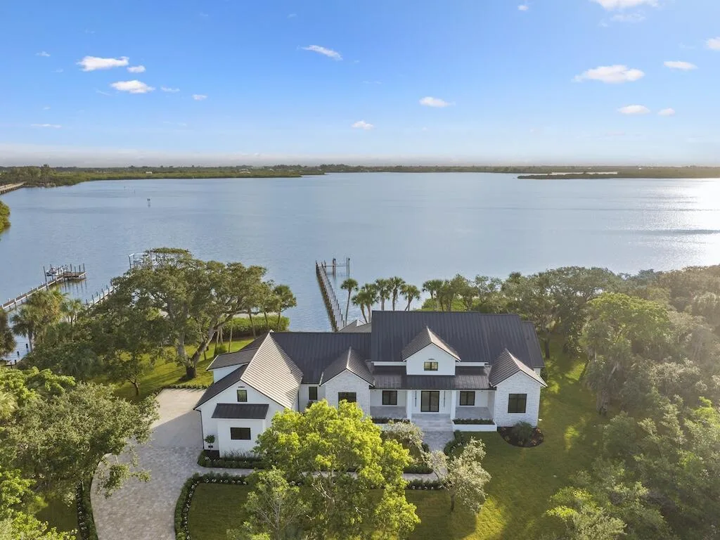 8680 Shore Lane, Vero Beach, FL 32967