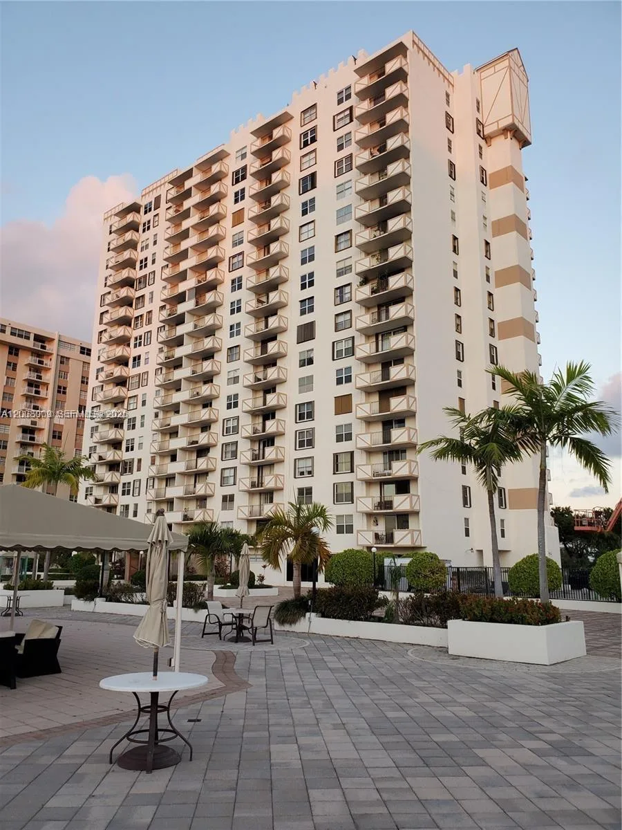 1865 S Ocean Dr # 12L, Hallandale Beach, FL 33009