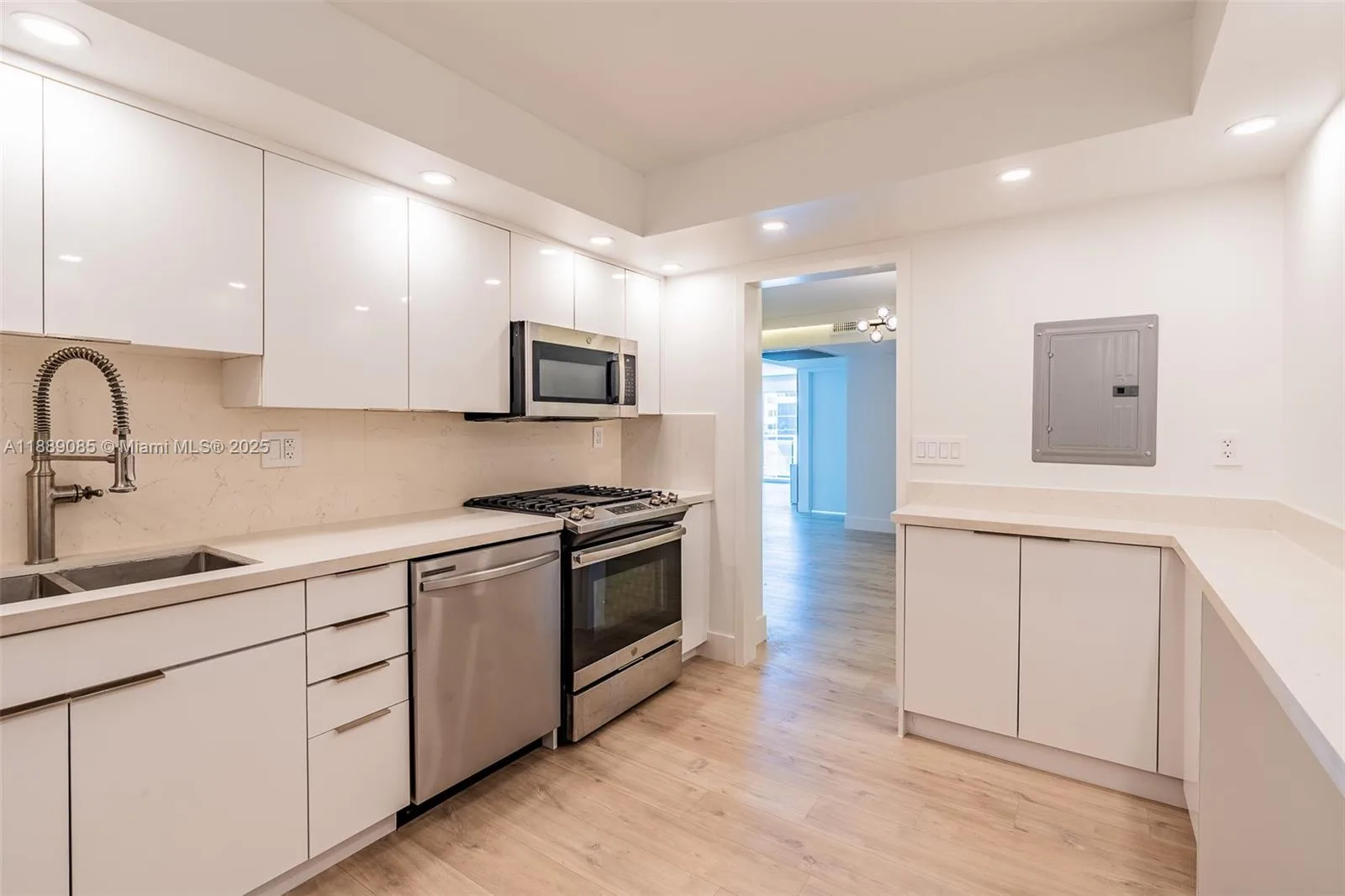 2030 S Ocean Dr # 1127, Hallandale Beach, FL 33009 photo 11