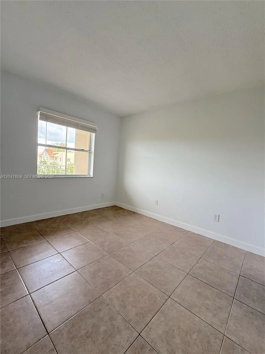 8260 SW 210th St # 315, Cutler Bay, FL 33189 photo 12