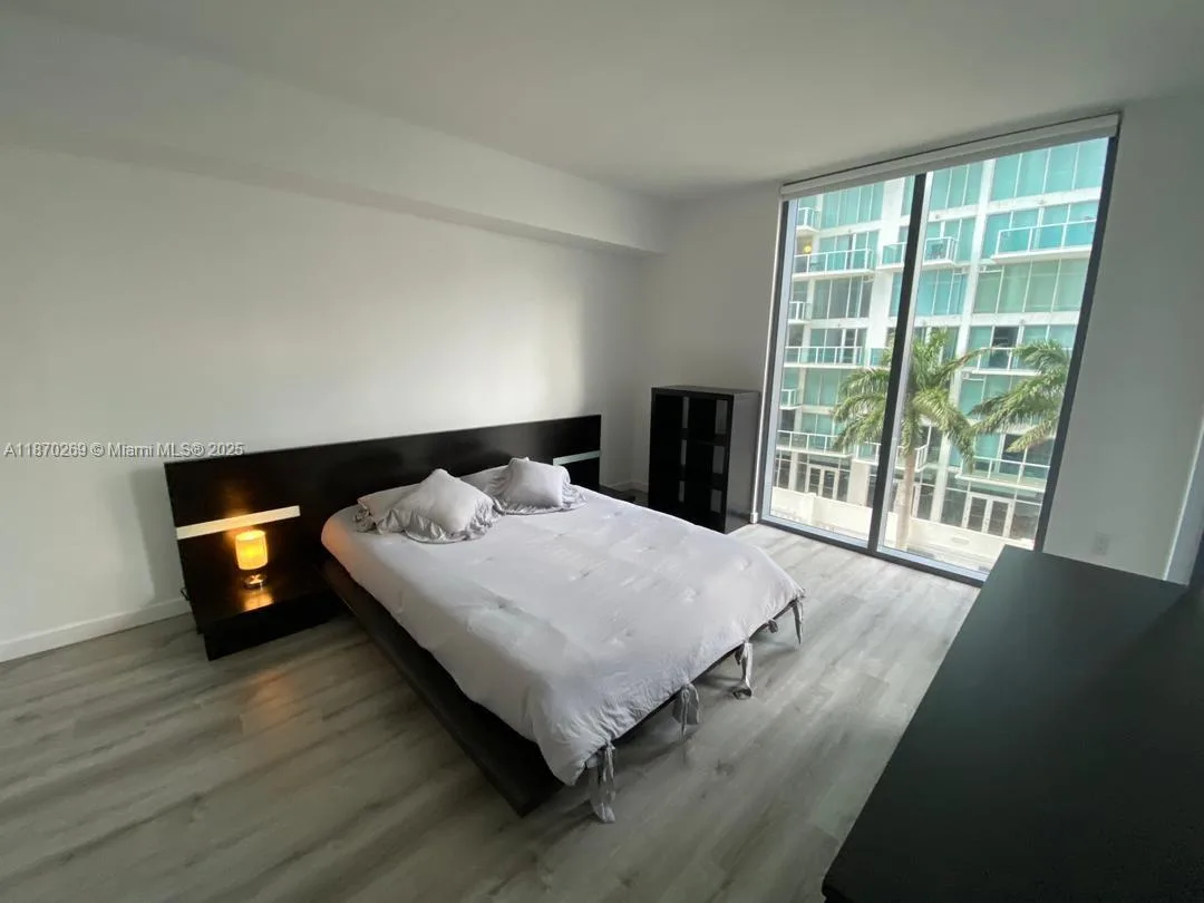31 SE 6th St # 608, Miami, FL 33131 photo 5