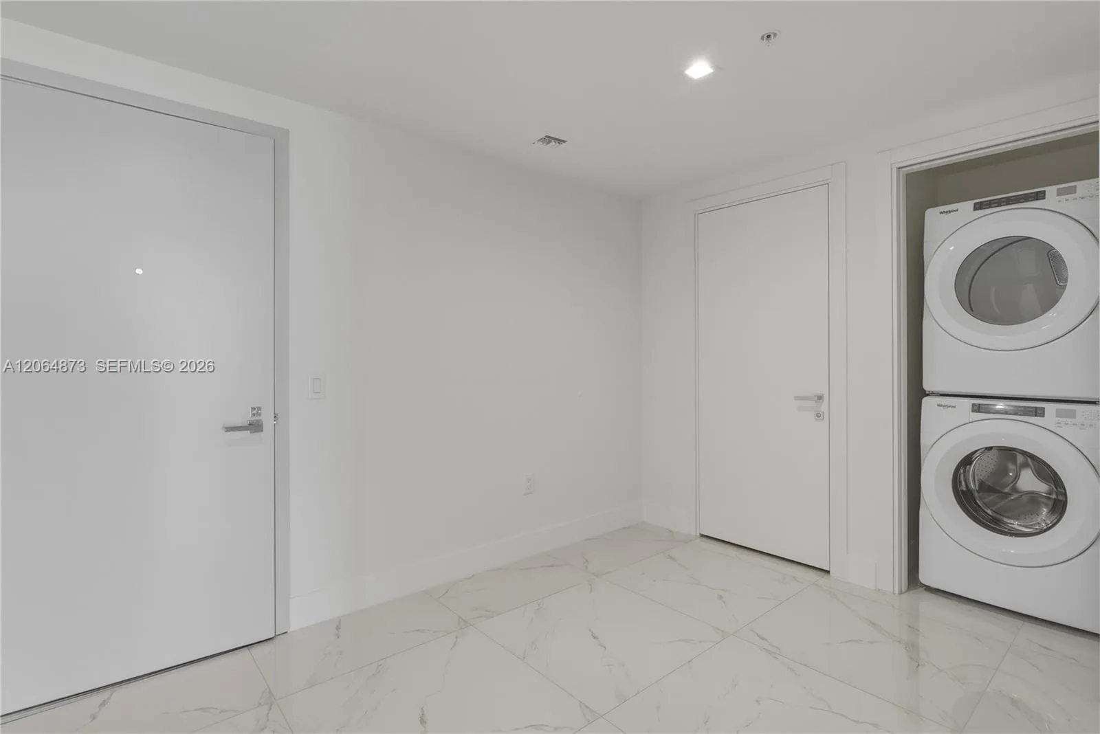 1170 E HALLANDALE BEACH # 904, Hallandale Beach, FL 33009