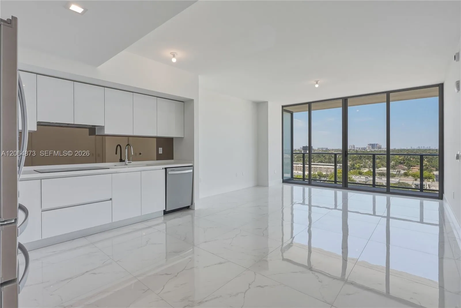 1170 E HALLANDALE BEACH # 904, Hallandale Beach, FL 33009 photo 3