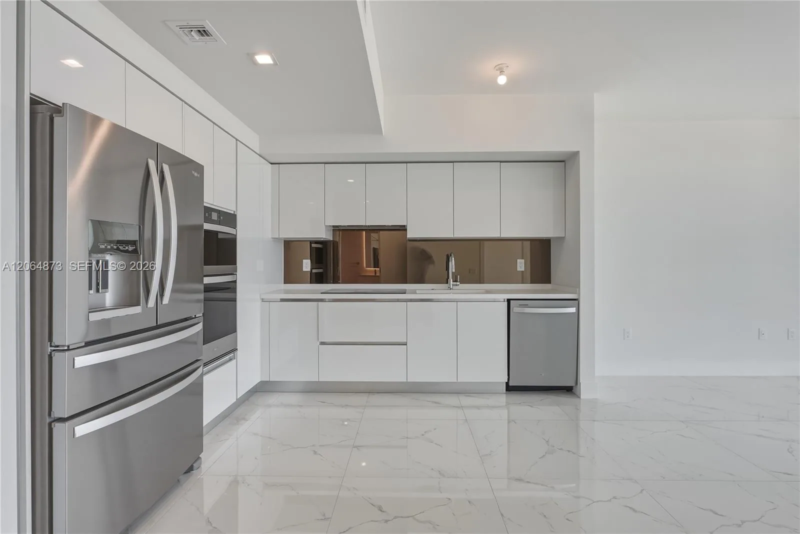 1170 E HALLANDALE BEACH # 904, Hallandale Beach, FL 33009 photo 4