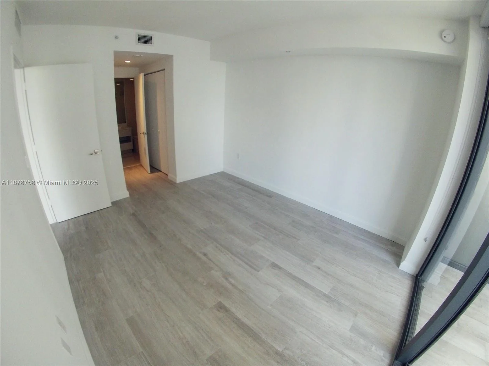 55 SW 9th St # 2810, Miami, FL 33130 photo 5