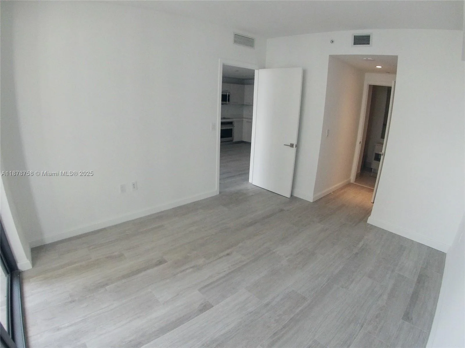 55 SW 9th St # 2810, Miami, FL 33130 photo 7