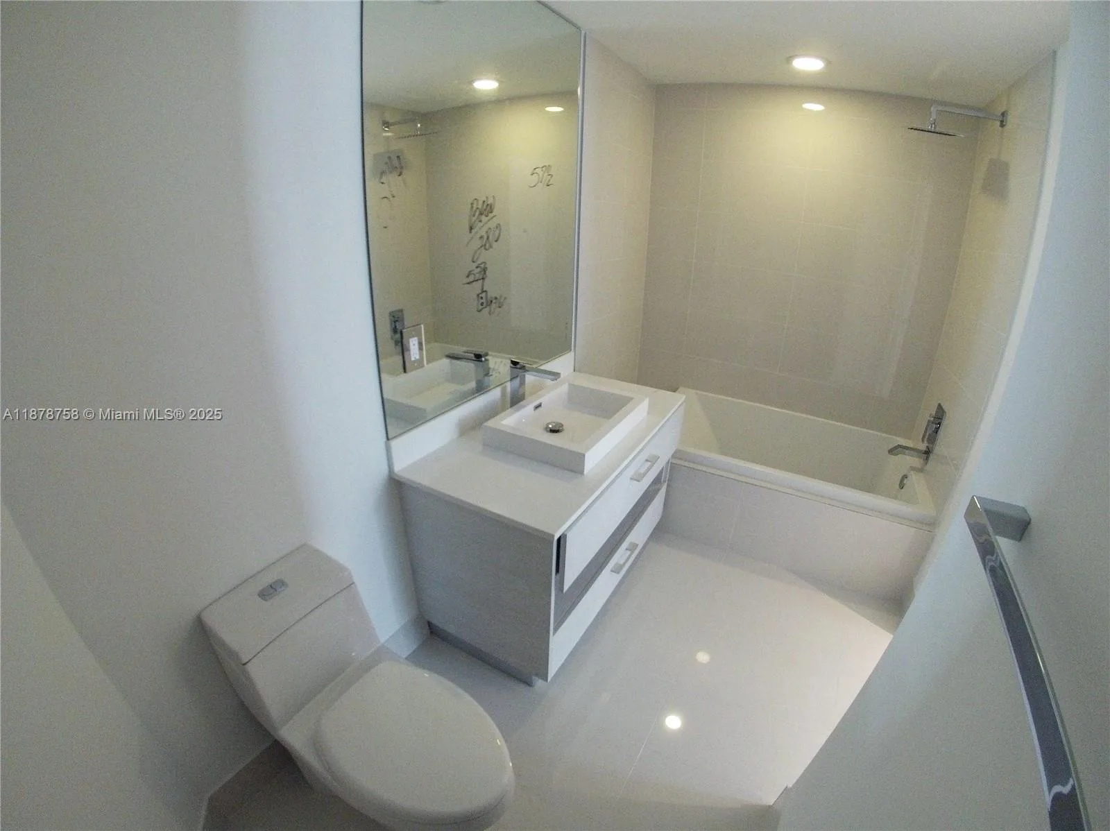 55 SW 9th St # 2810, Miami, FL 33130 photo 8