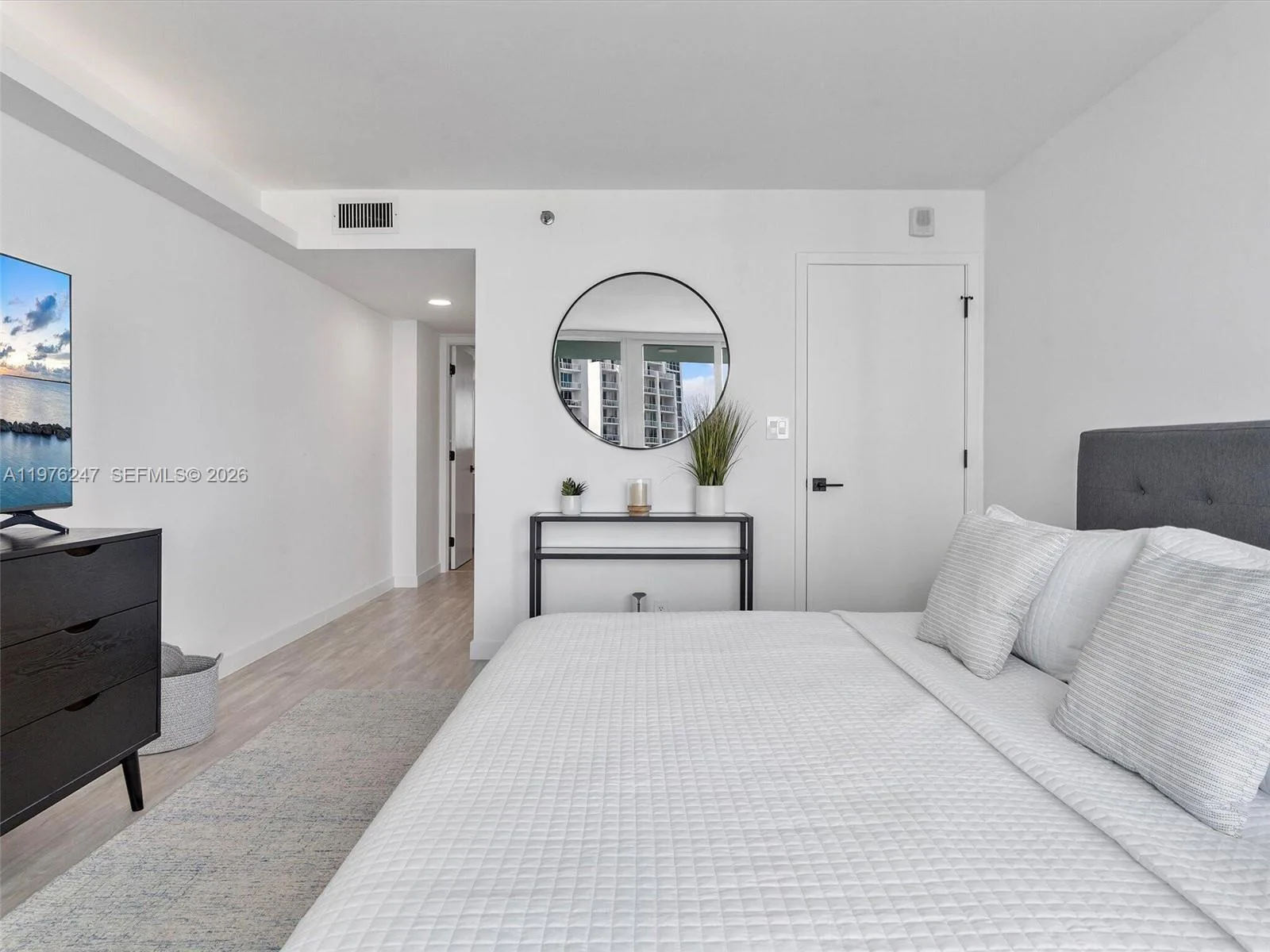 400 S Pointe Dr # 2308, Miami Beach, FL 33139 photo 13