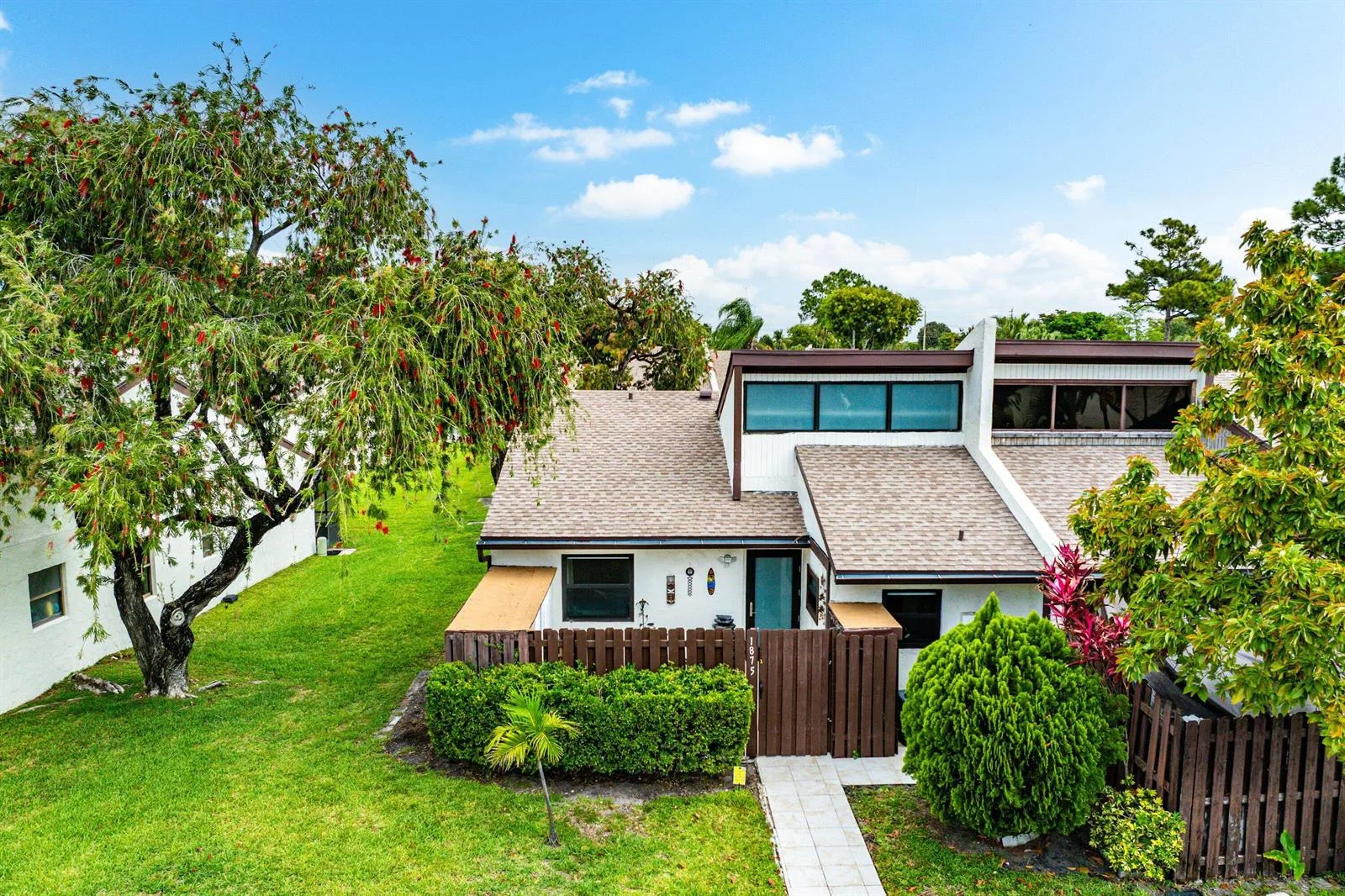 1875 Abbey Road, West Palm Beach, FL 33415
