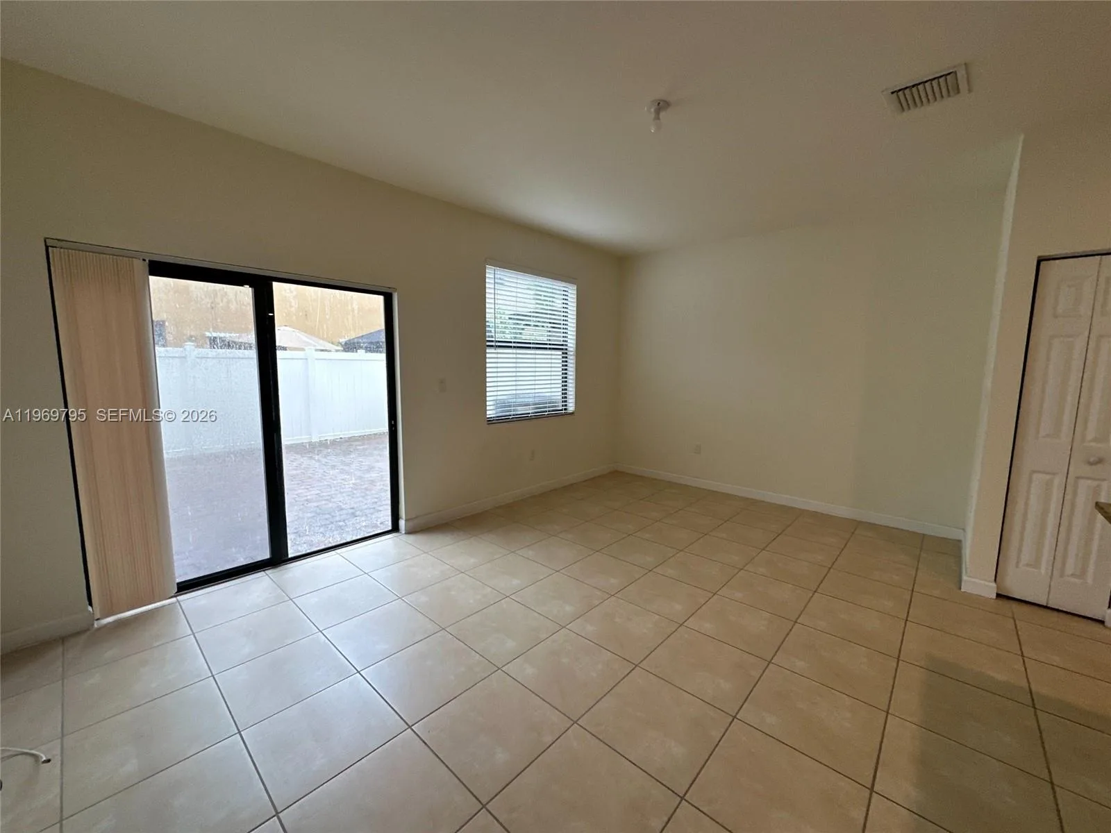 9374 W 32nd Ln, Hialeah, FL 33018 photo 13