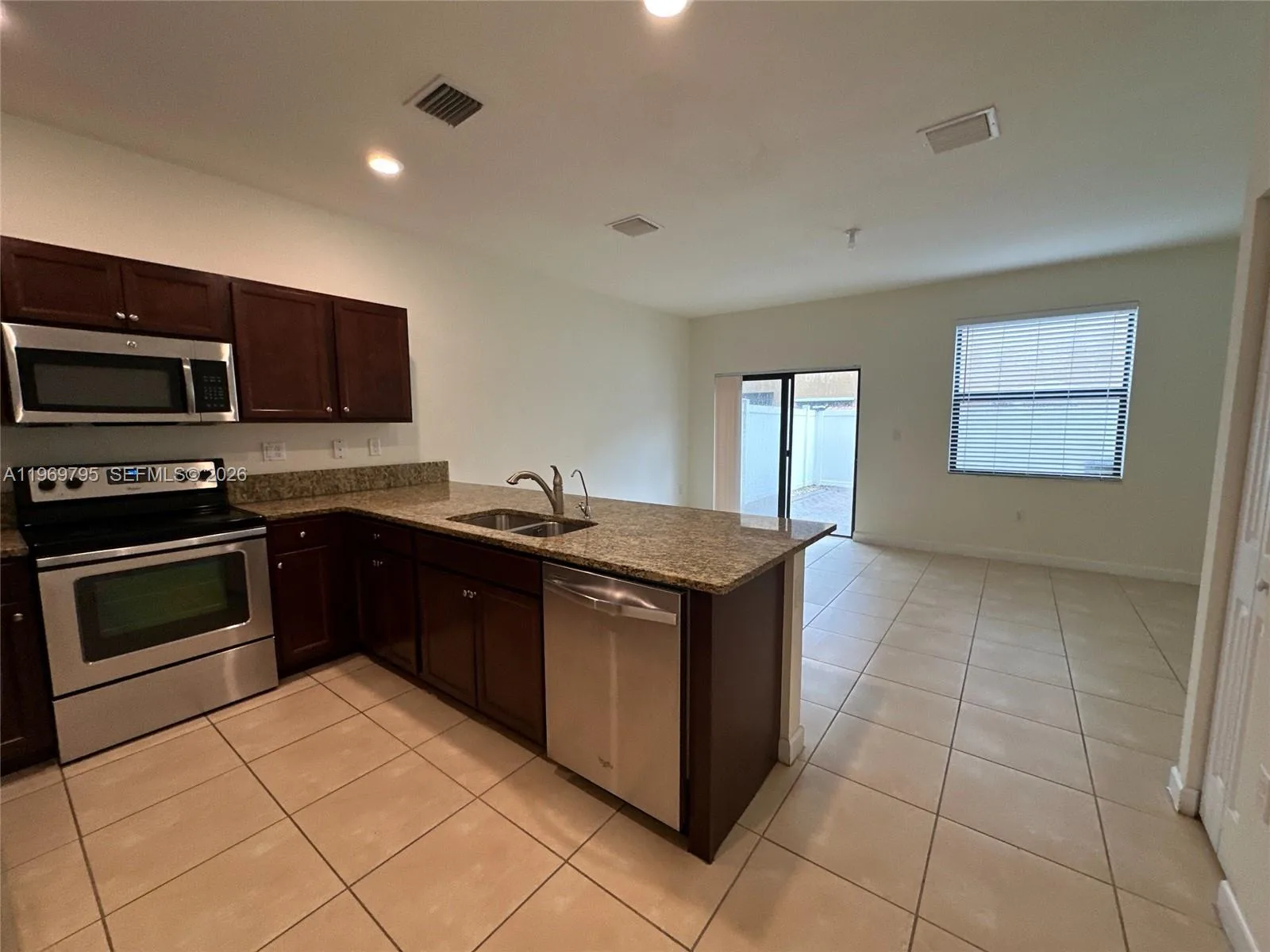 9374 W 32nd Ln, Hialeah, FL 33018 photo 3