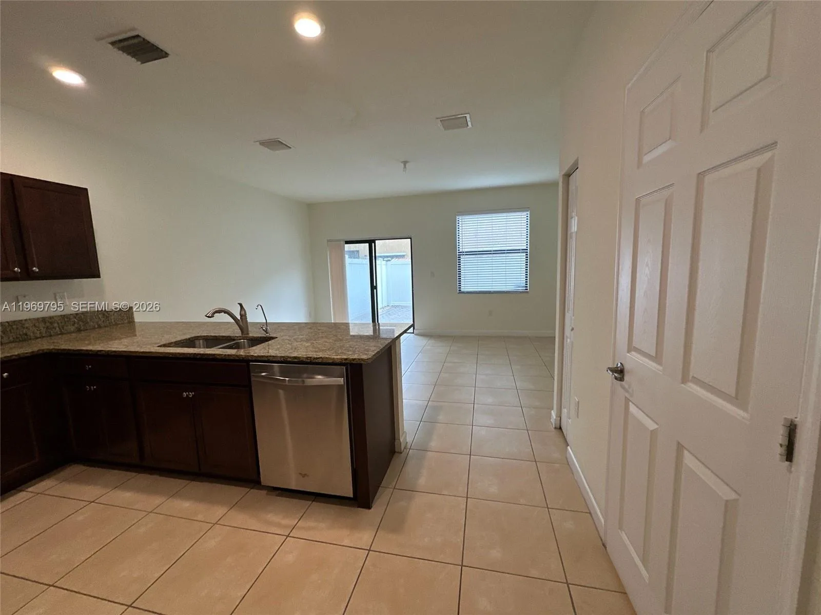 9374 W 32nd Ln, Hialeah, FL 33018 photo 4