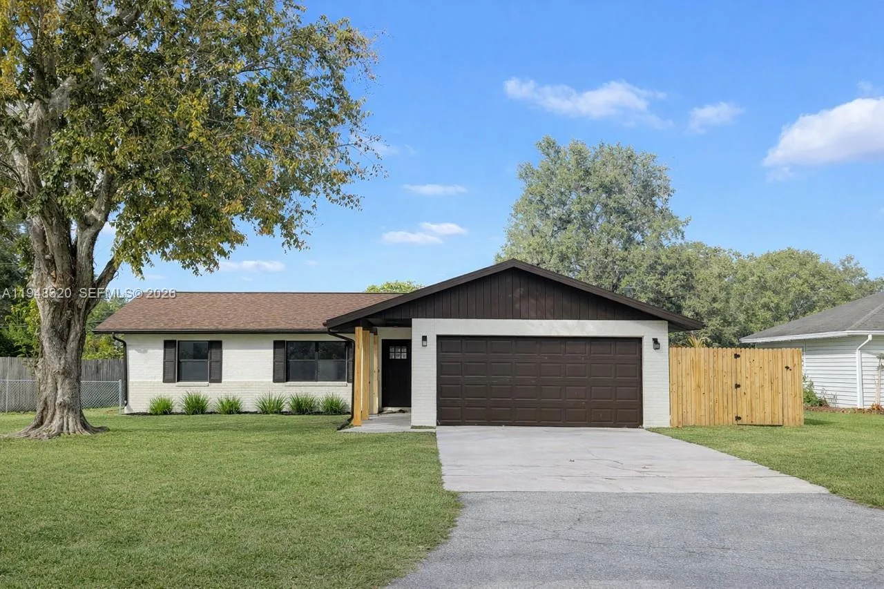 1696 CR 607c, Other City - In The State Of Florida, FL 33513