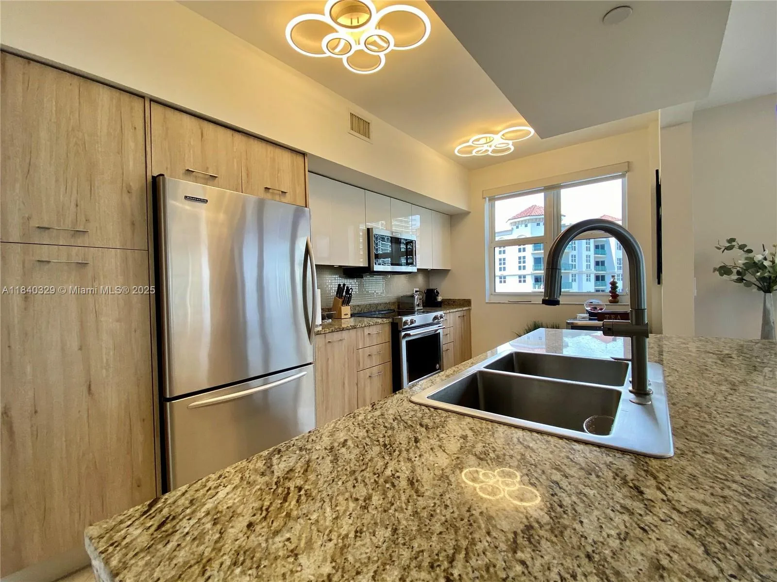 19900 E Country Club Dr # 1220, Aventura, FL 33180 photo 5