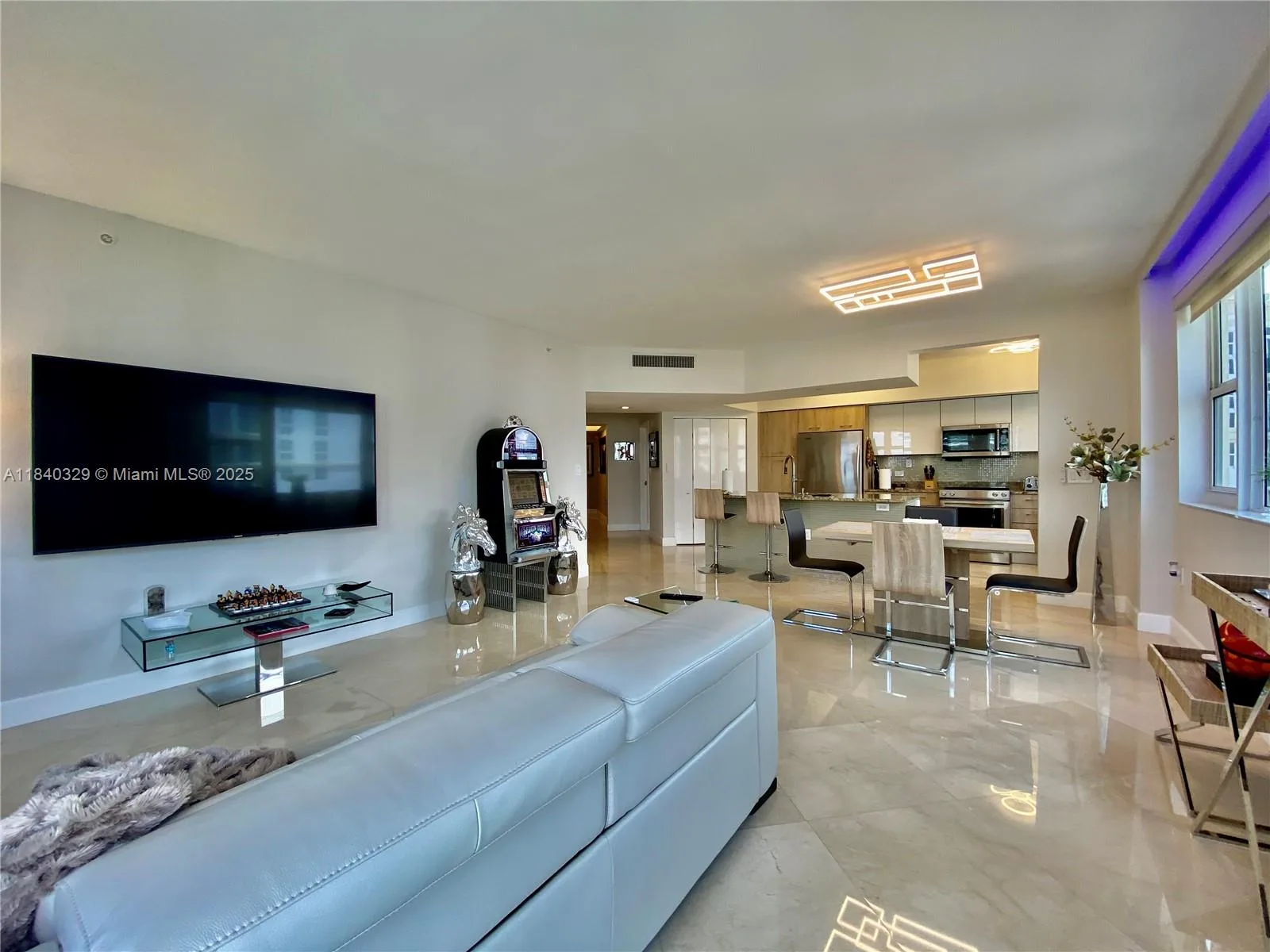 19900 E Country Club Dr # 1220, Aventura, FL 33180 photo 8