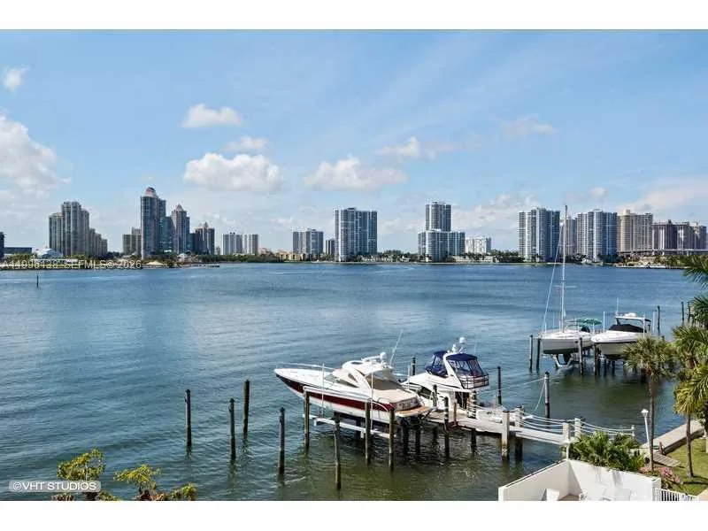 17878 N BAY RD # 307, Sunny Isles Beach, FL 33160 photo 2