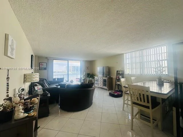 17878 N BAY RD # 307, Sunny Isles Beach, FL 33160 photo 6