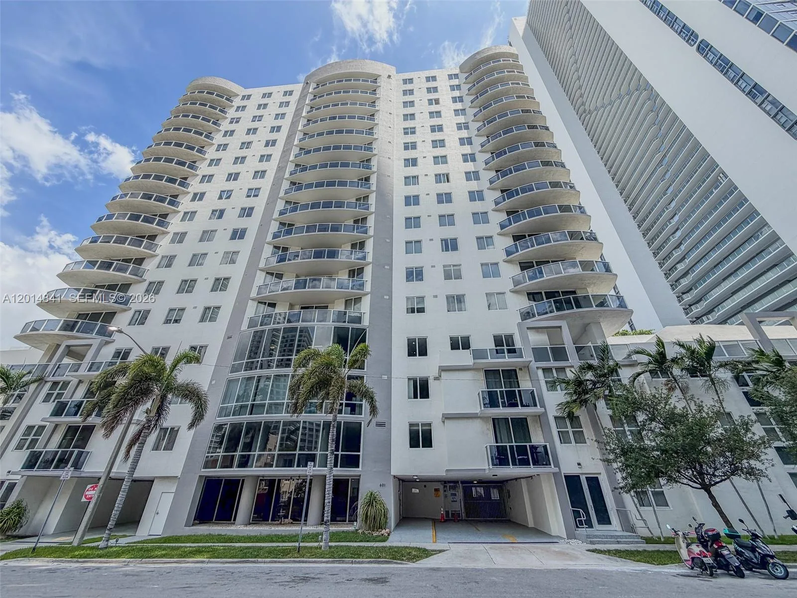601 NE 23rd St # 607, Miami, FL 33137