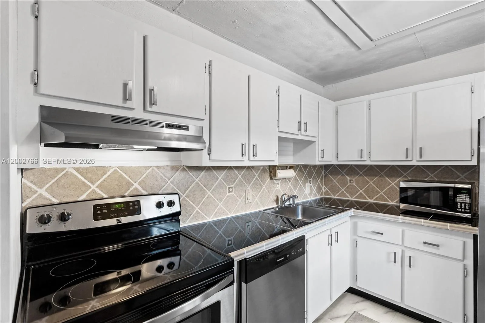 20500 W Country Club Dr # 405, Aventura, FL 33180 photo 13