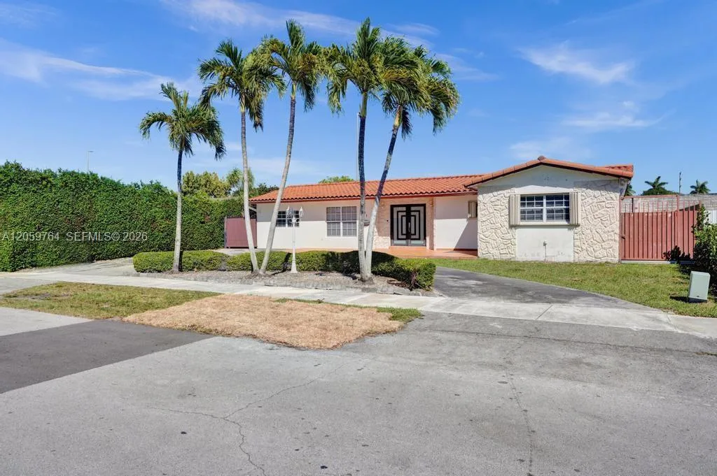 2711 SW 117th Ct, Miami, FL 33175