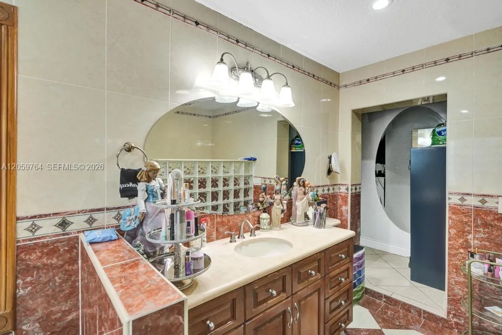 2711 SW 117th Ct, Miami, FL 33175 photo 10
