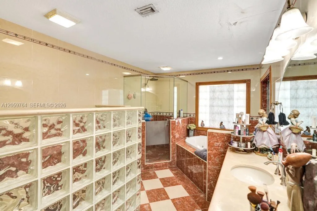 2711 SW 117th Ct, Miami, FL 33175 photo 9
