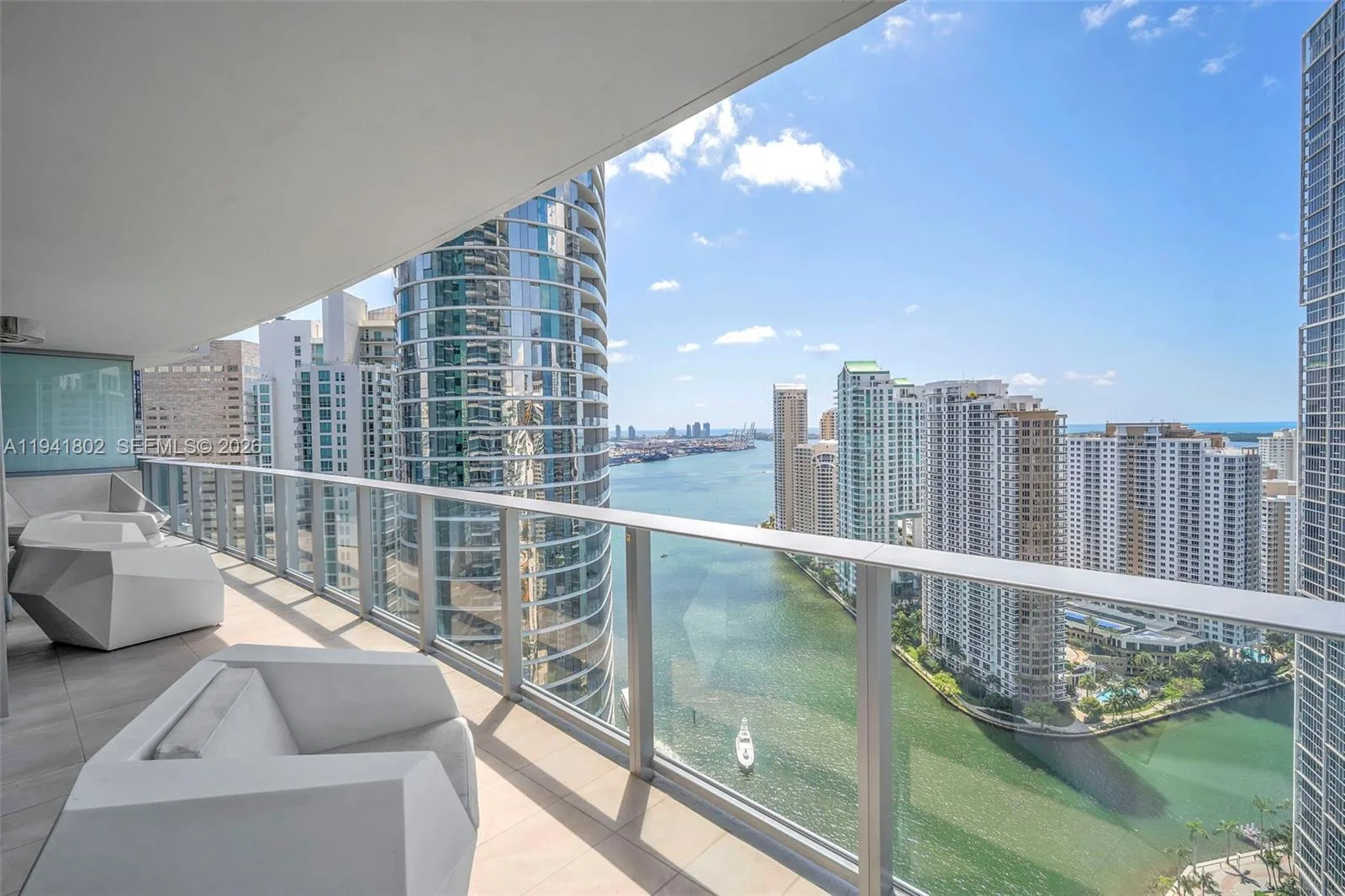 200 Biscayne Boulevard Way # 3607, Miami, FL 33131 photo 4