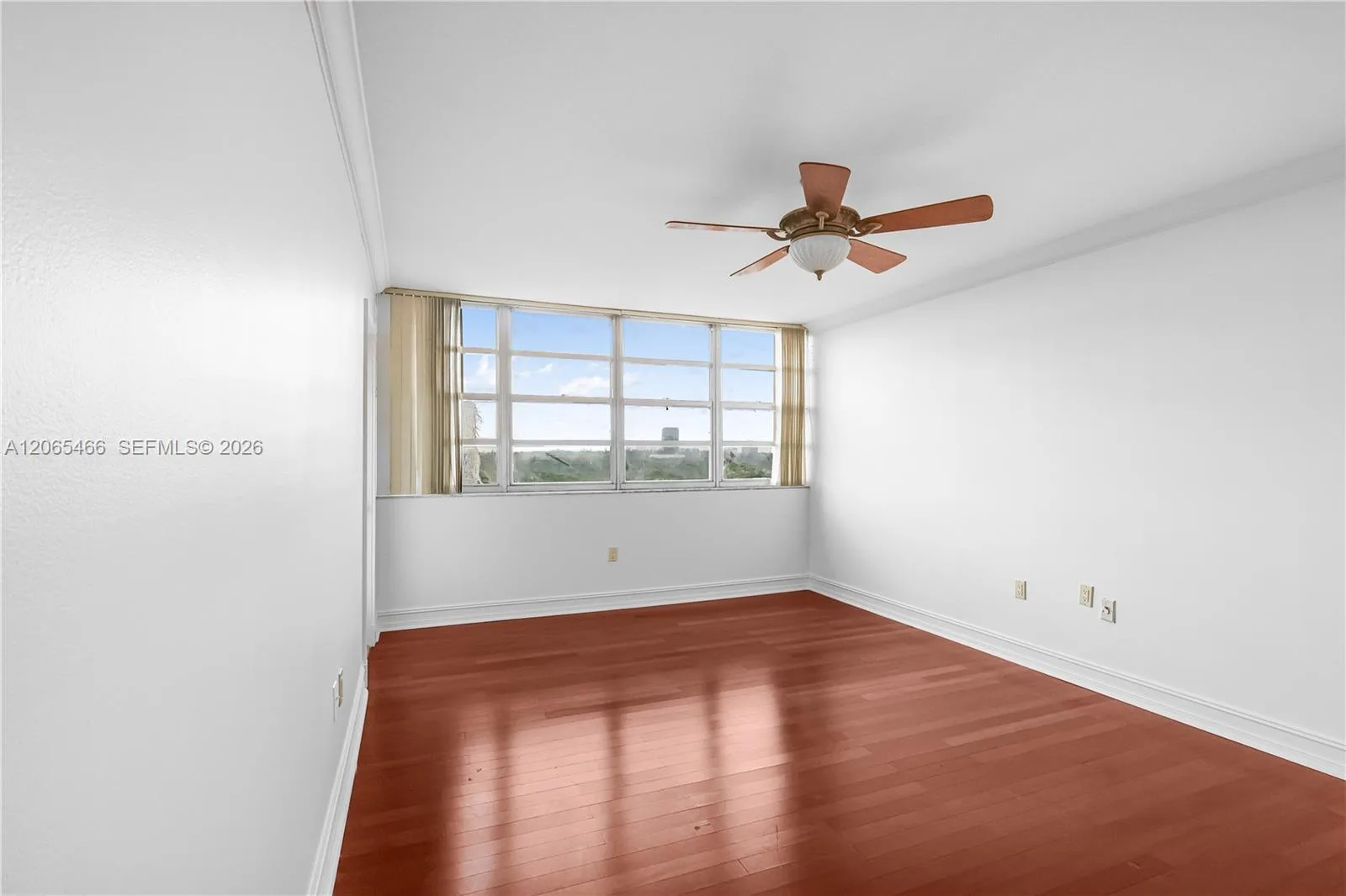 2841 NE 163rd St # 1002, North Miami Beach, FL 33160 photo 8