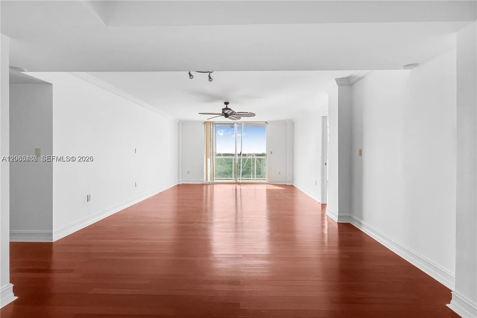 2841 NE 163rd St # 1002, North Miami Beach, FL 33160 photo 9