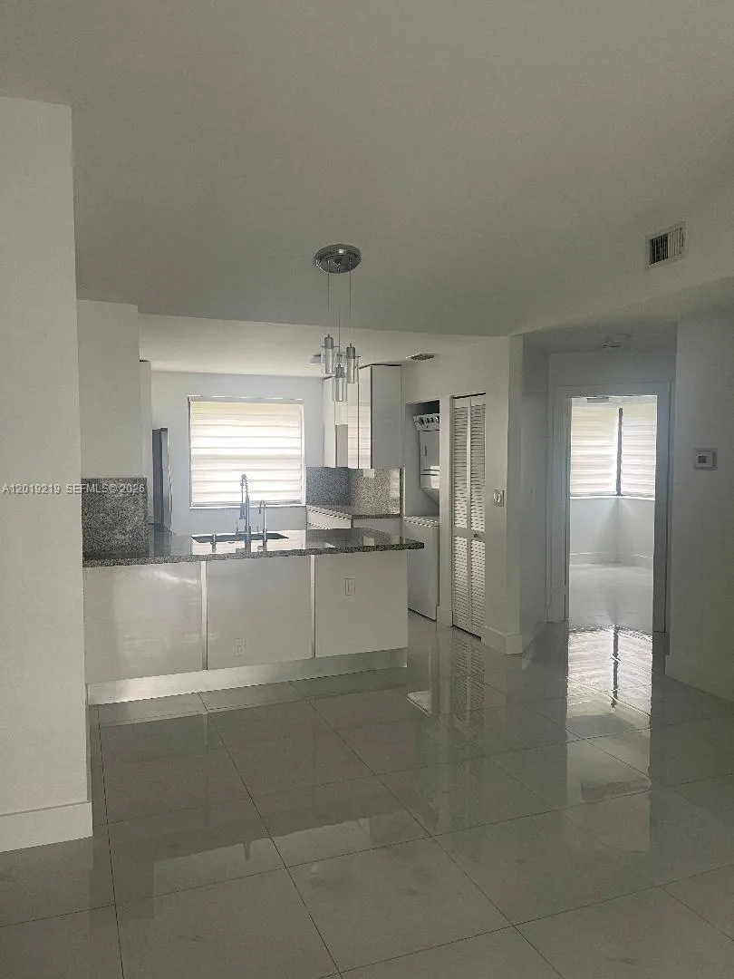 10121 W Sunrise Blvd # 301, Plantation, FL 33322