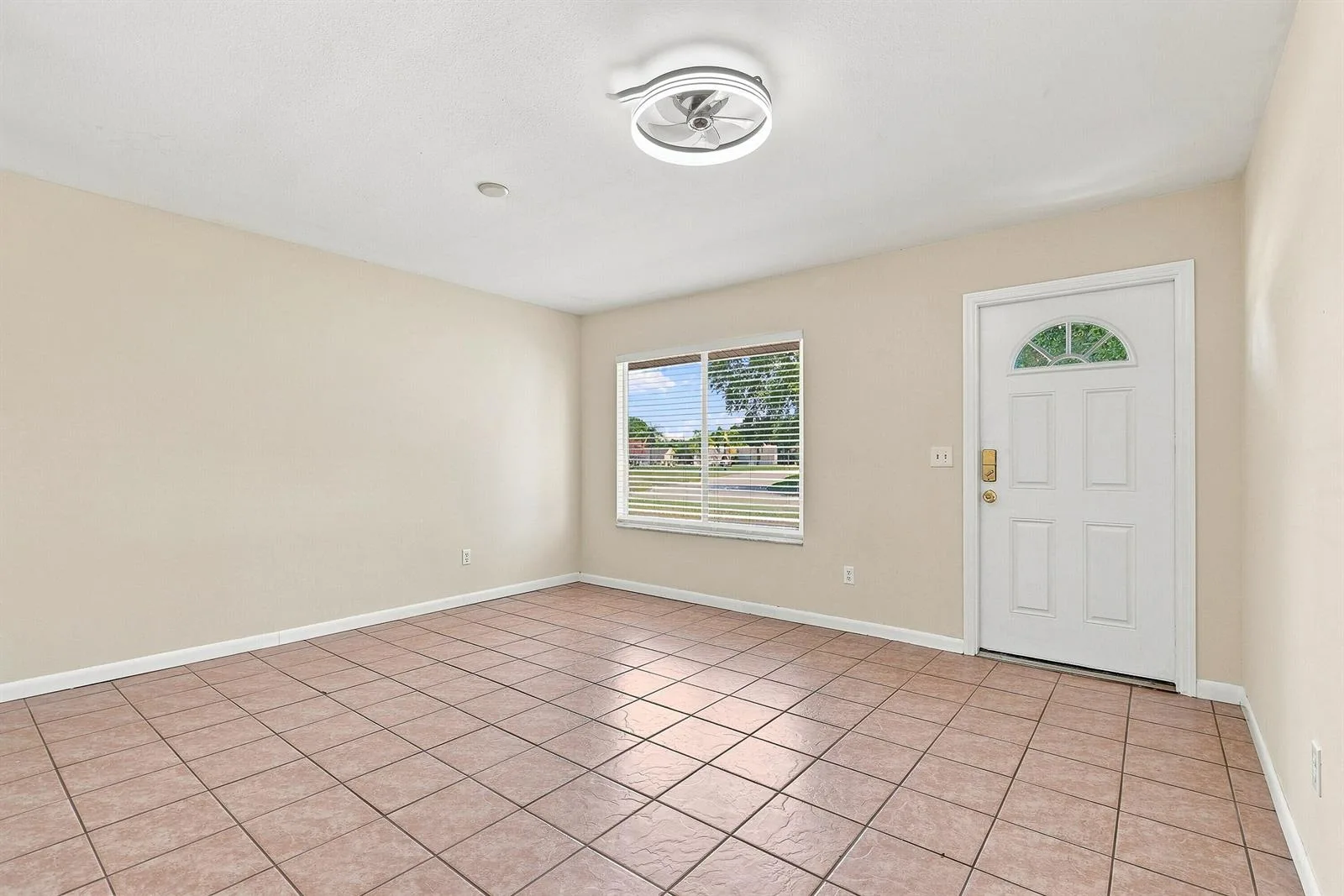 484 SW EASTPORT Circle, Port St. Lucie, FL 34953 photo 4