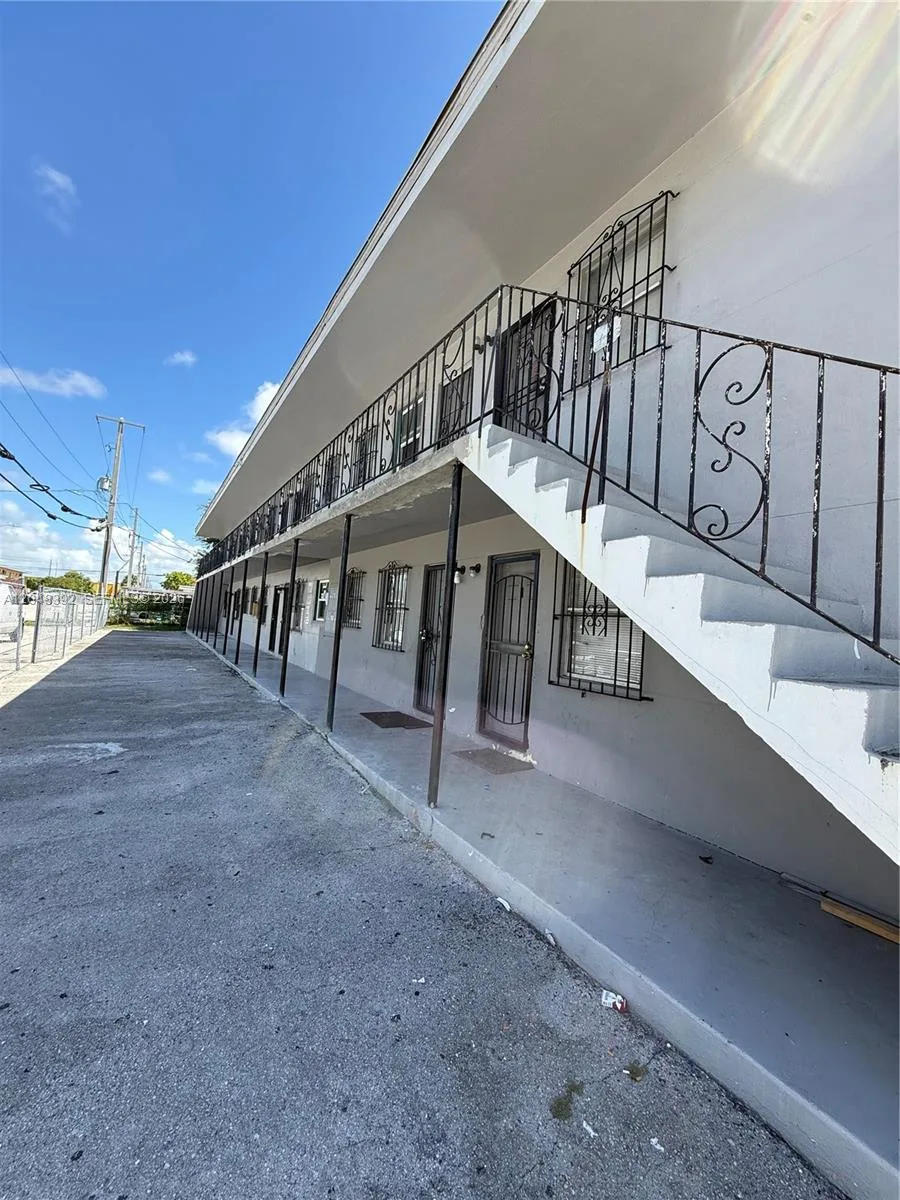 6901 NW 8th Ave # 9, Miami, FL 33150 photo 8